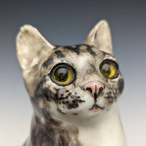 British Winstan Ray Kensington Cat Pheasant Pottery Figurine (Size 4)